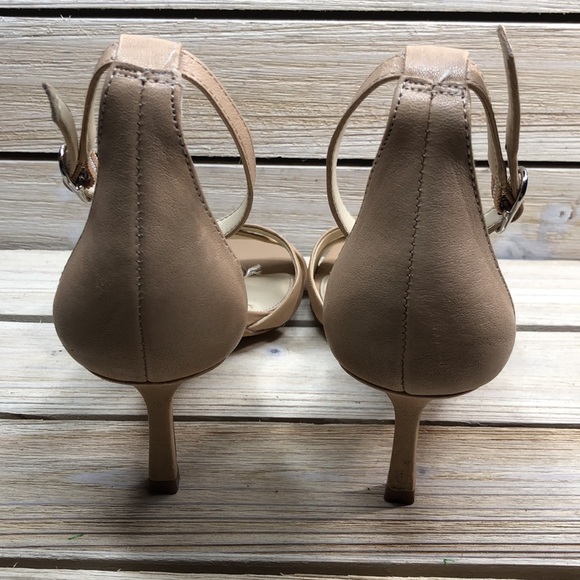 Vince Camuto Sarriss Leather Nude Low Heels 6M - Picture 4 of 9